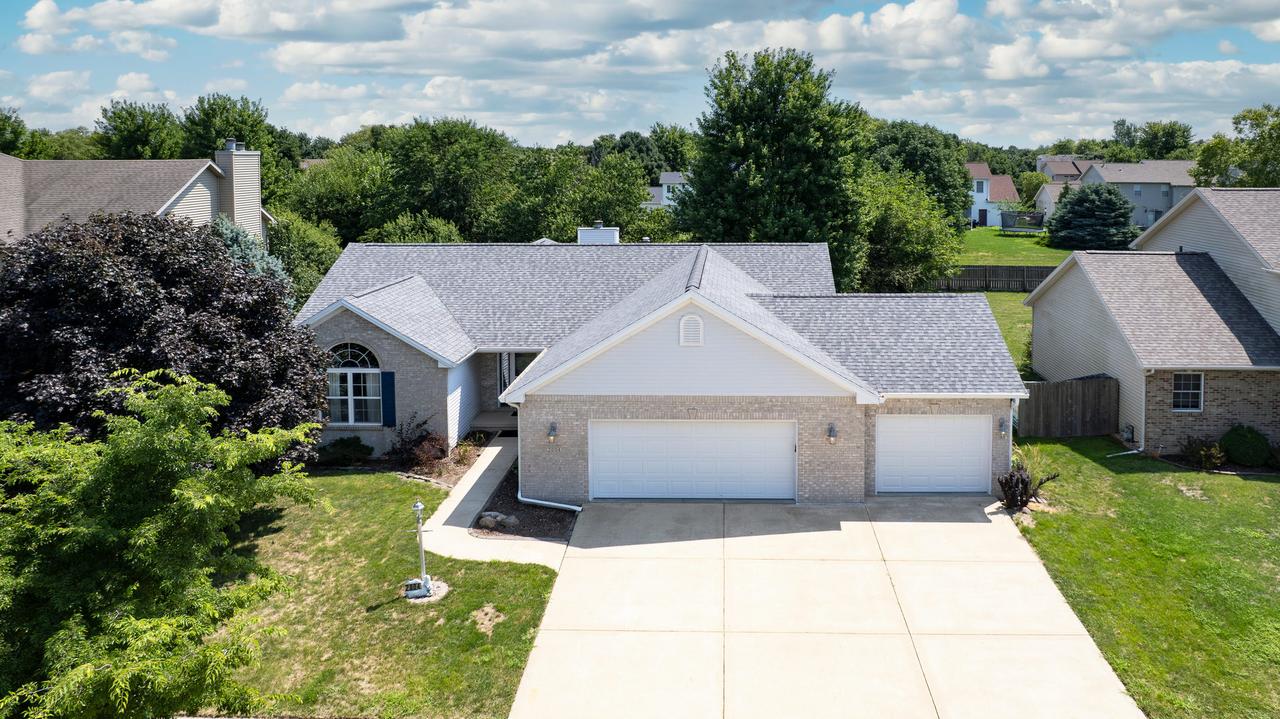 2004 Emerald Dr., Champaign, IL 61822
