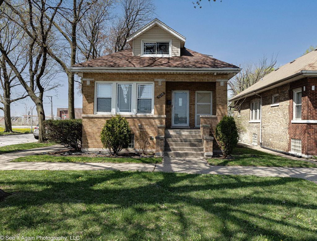 7658 S Lafayette Ave., Chicago, IL 60620