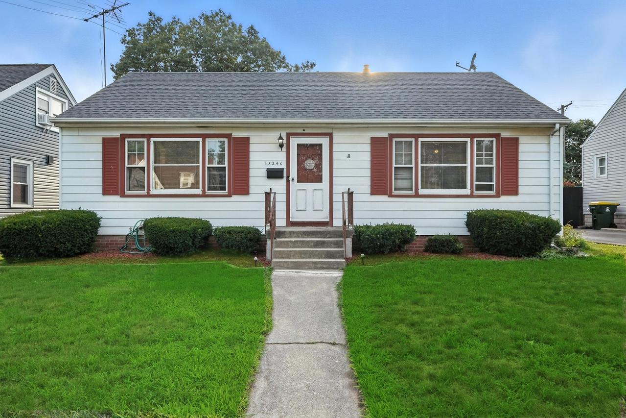 18246 Wildwood Ave., Lansing, IL 60438