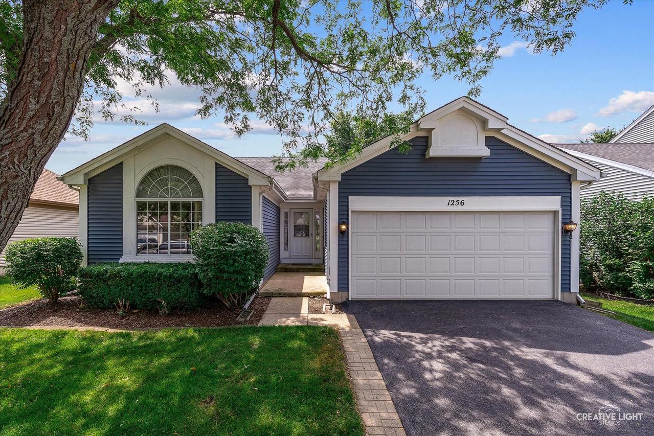 1256 Lone Oak Tr., Aurora, IL 60506
