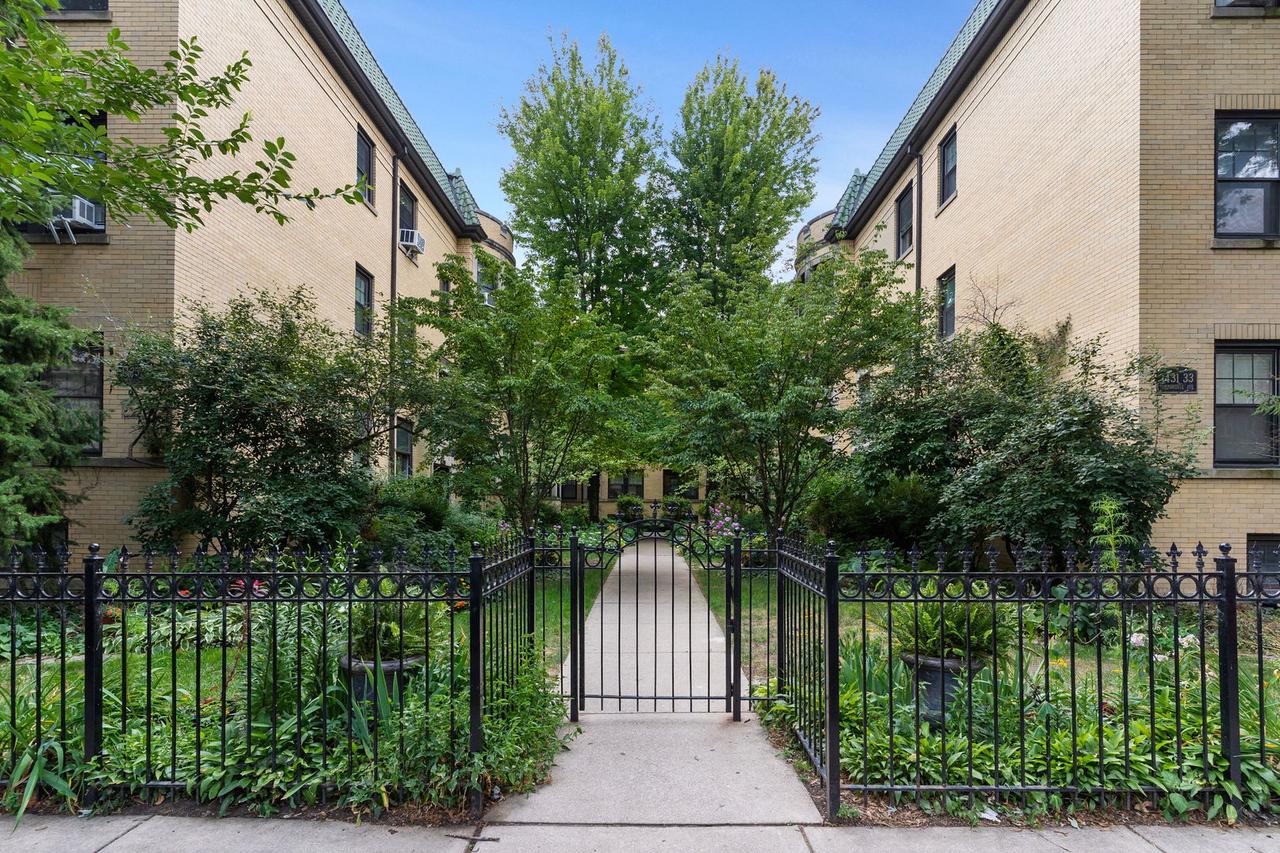 1431 W Summerdale Ave. #1B, Chicago, IL 60640