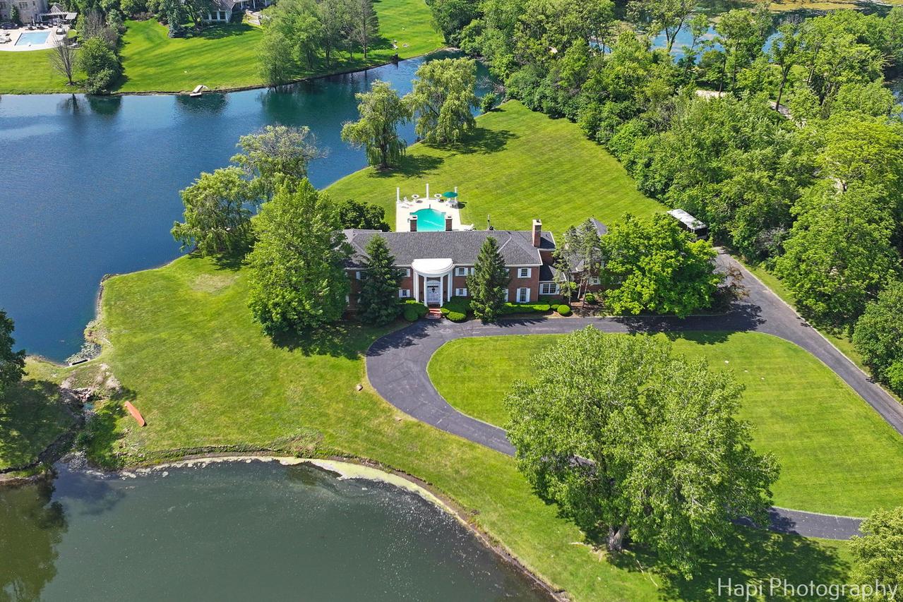 7 3 Lakes Rd., Barrington Hills, IL 60010