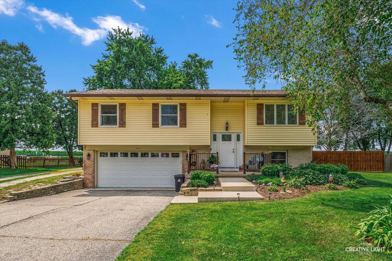 1623 Vale St., Sandwich, IL 60548