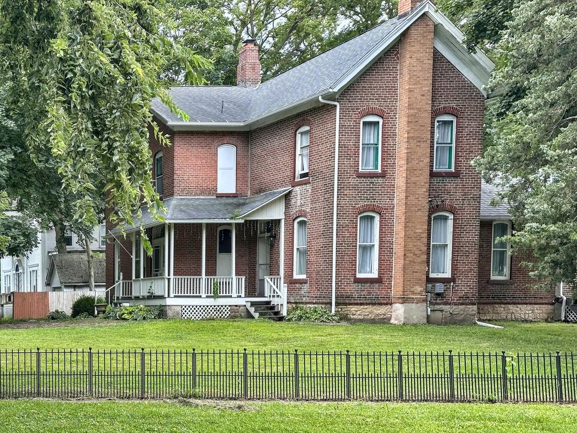 705 S 4th St., Watseka, IL 60970
