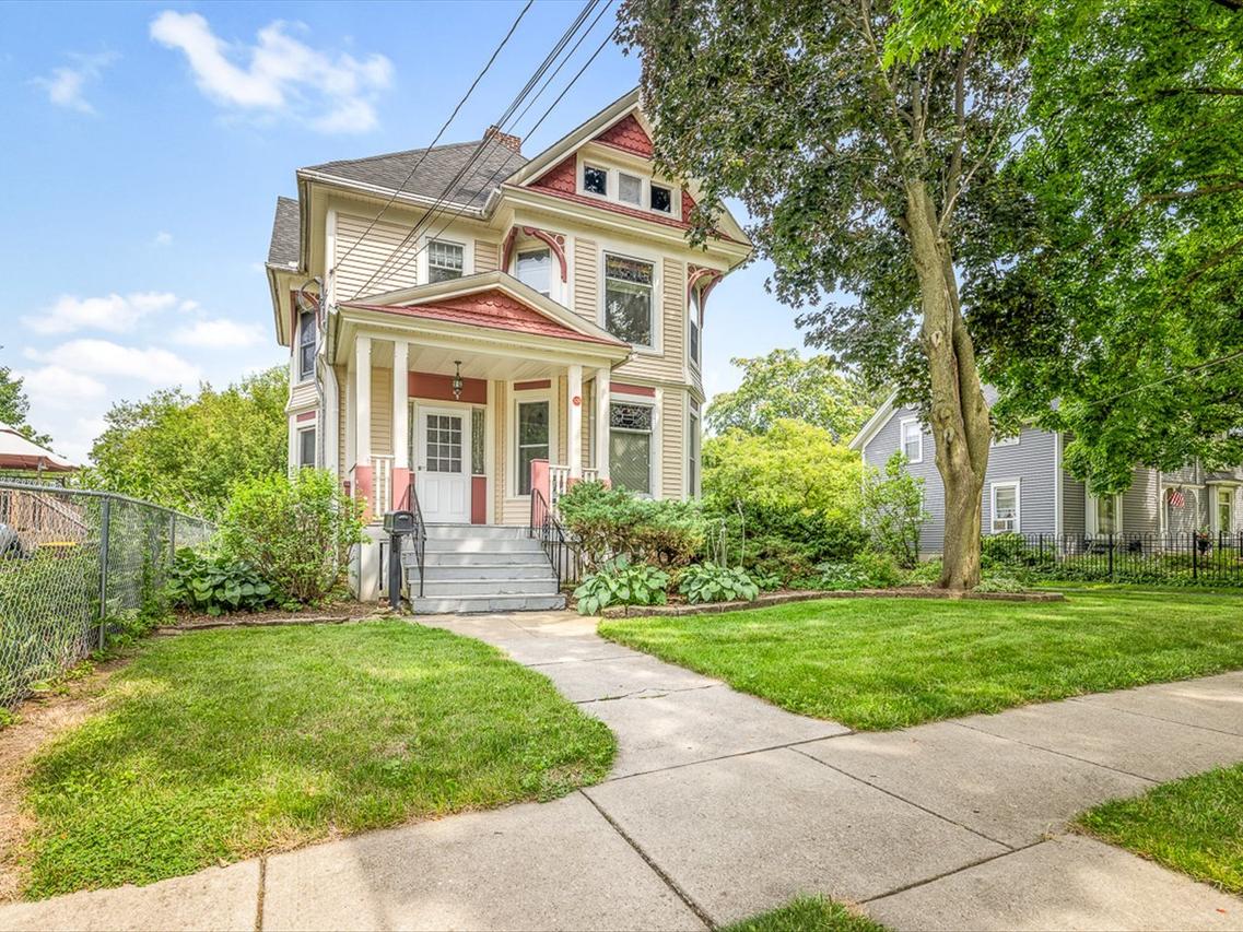 924 Pearl St., Belvidere, IL 61008