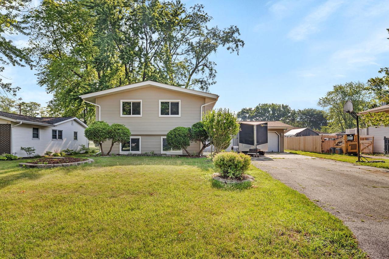 1517 Charlotte St., Wilmington, IL 60481