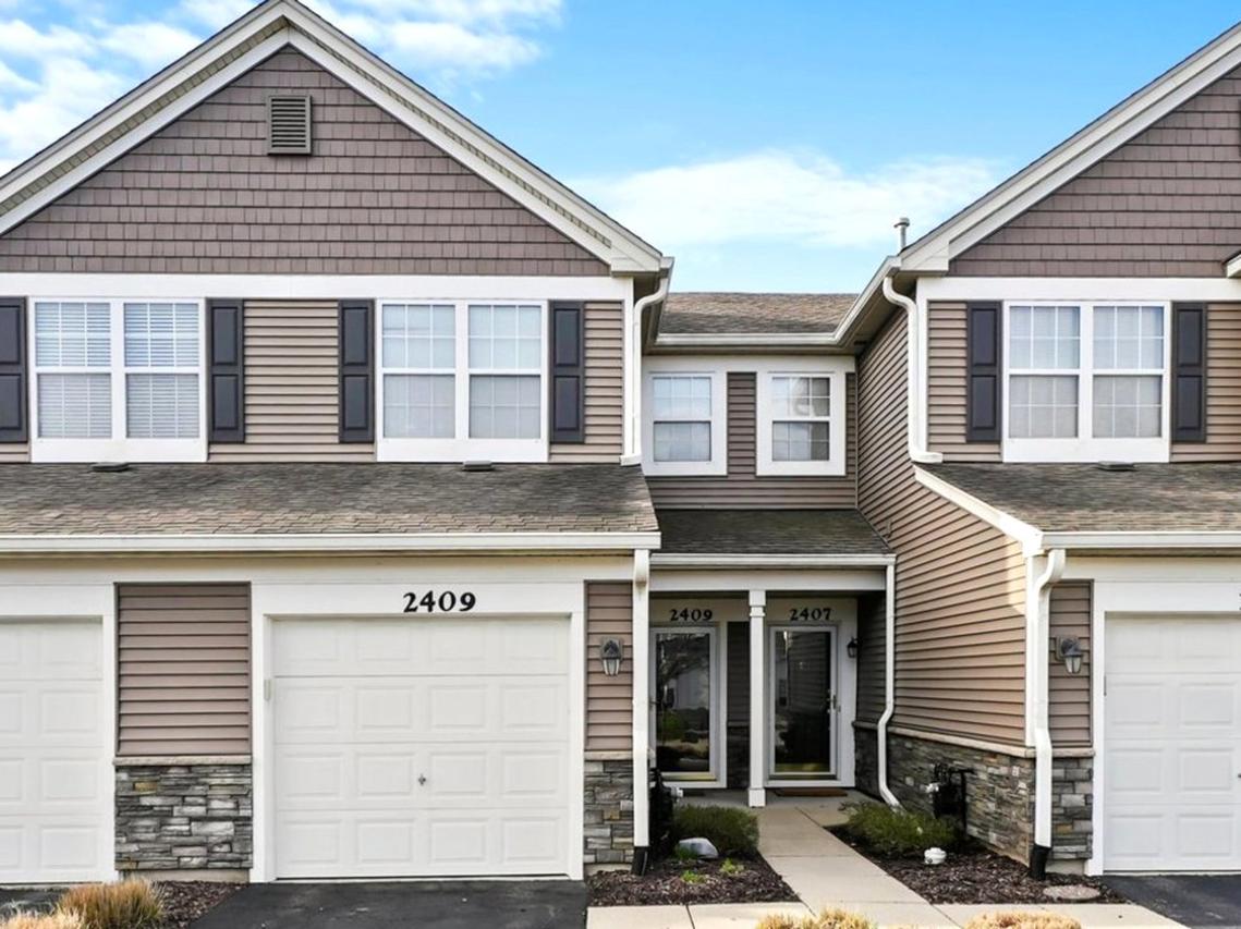 2409 Golf Ridge Cir., Naperville, IL 60563