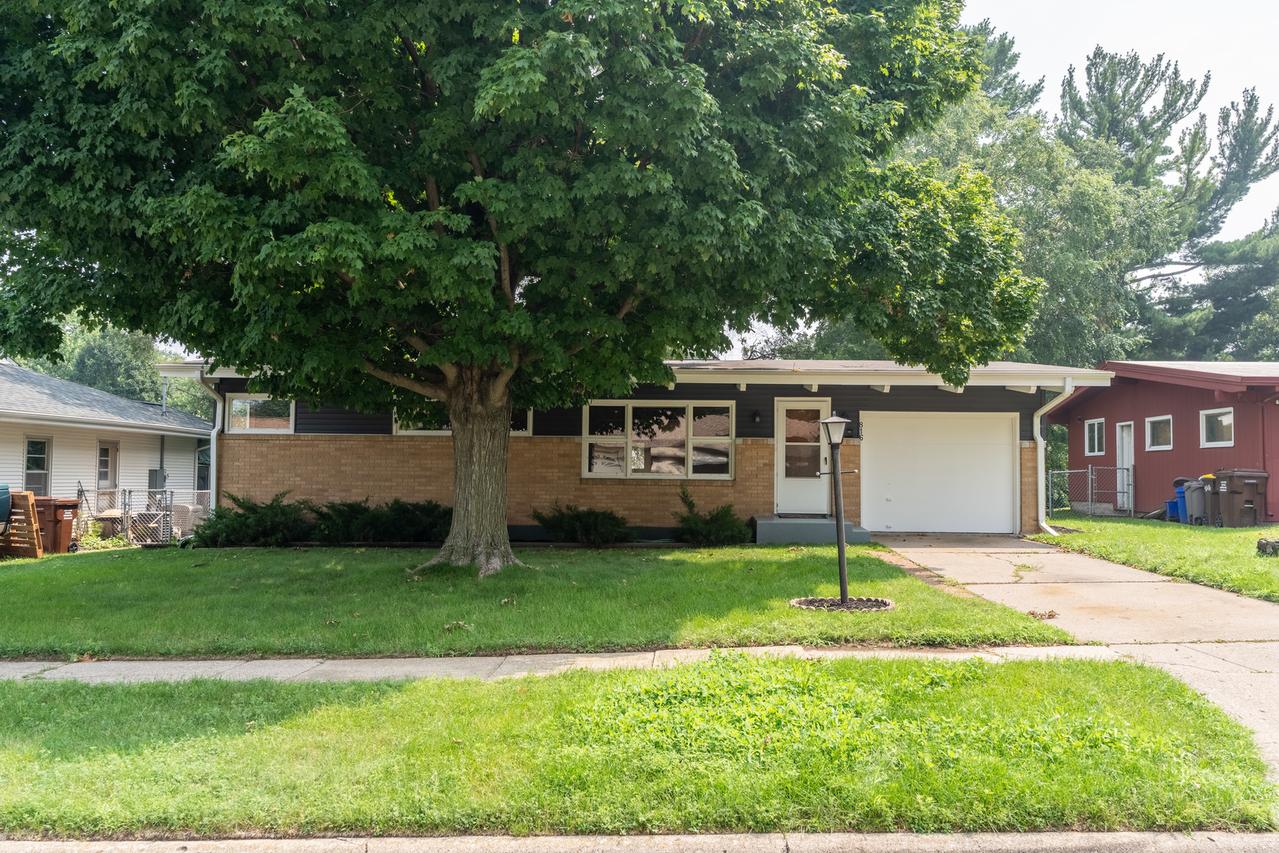 816 Hawthorne Ave., Rockford, IL 61108