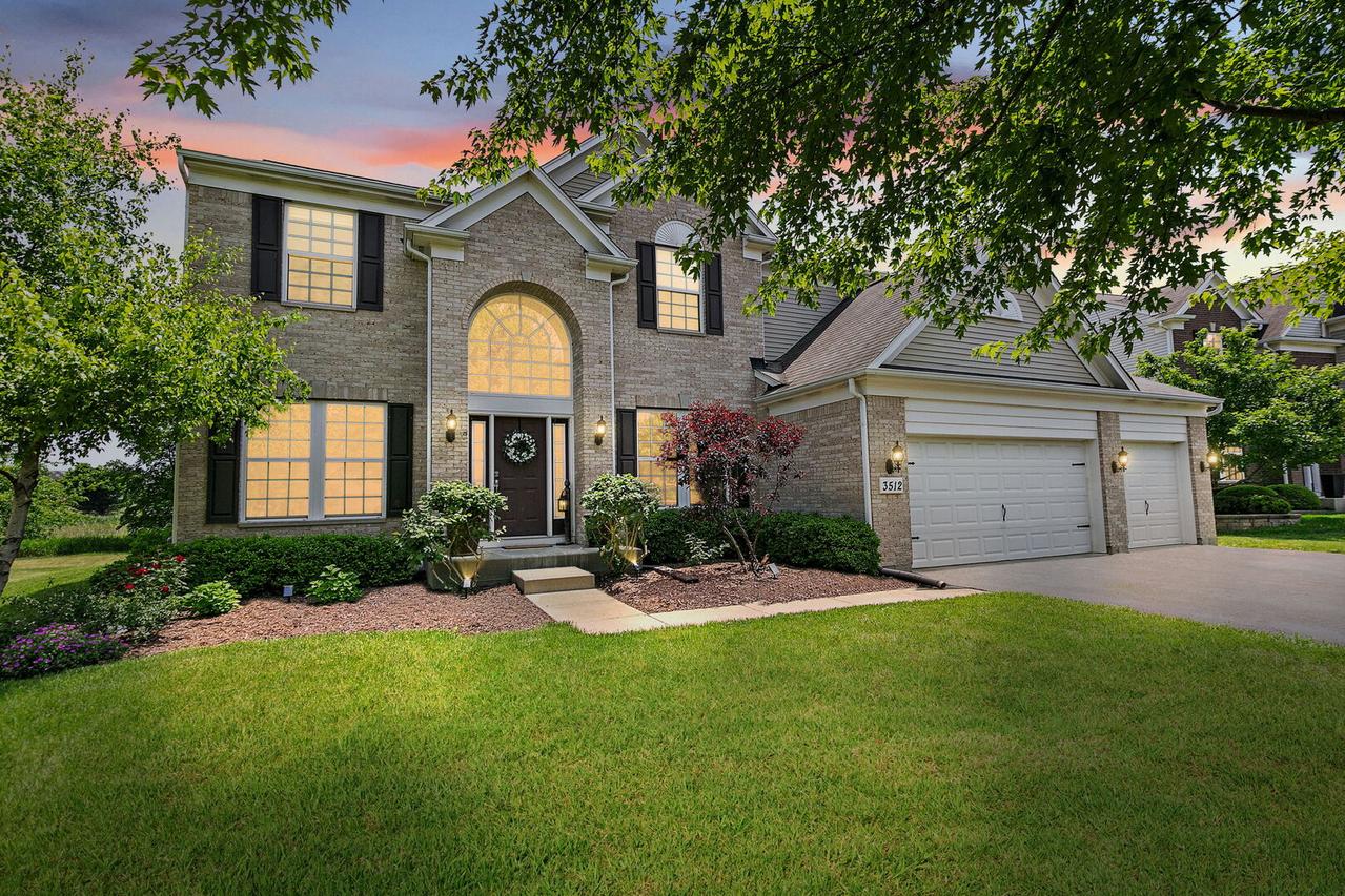 3512 Chancery Ln., Carpentersville, IL 60110