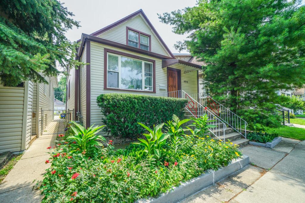 5843 W Warwick Ave., Chicago, IL 60634