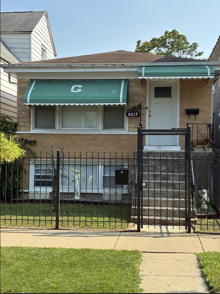 4317 W Hirsch St., Chicago, IL 60651