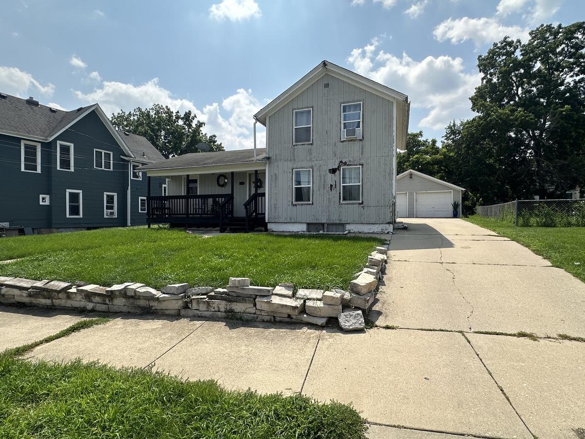 334 N Crystal St., Elgin, IL 60123