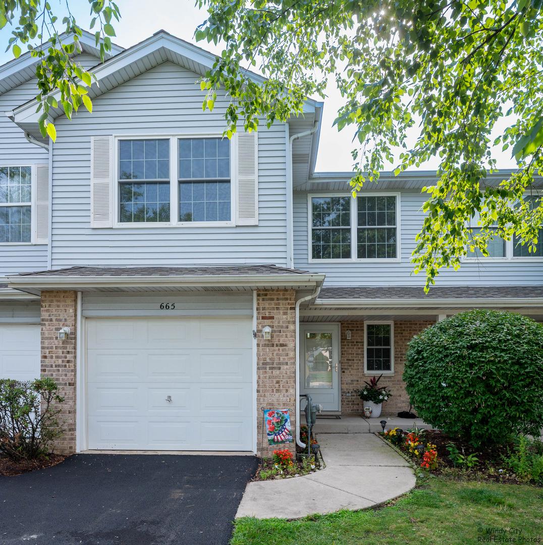665 N Katherine Ln., Addison, IL 60101