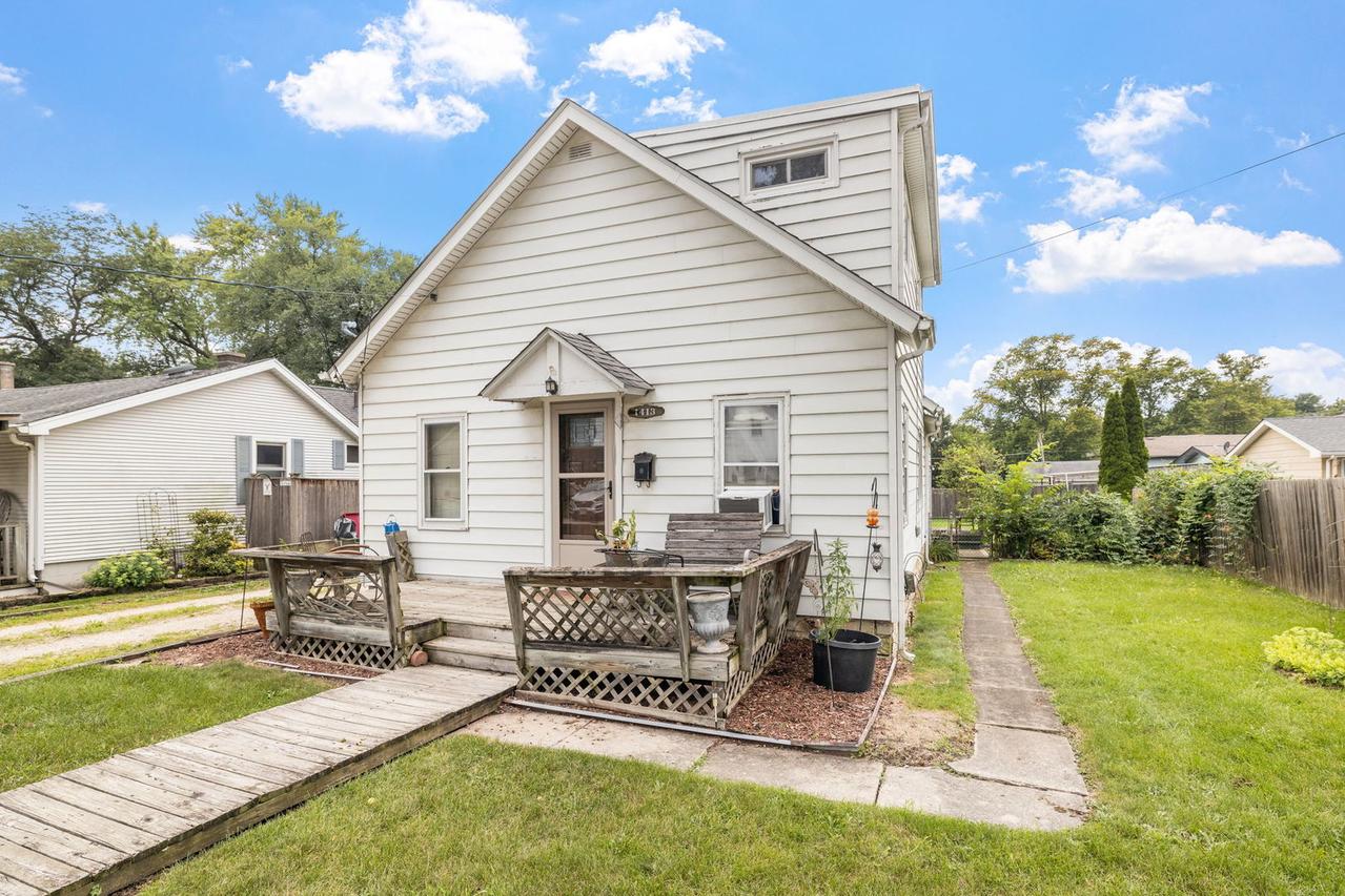 1413 East St., Lockport, IL 60441