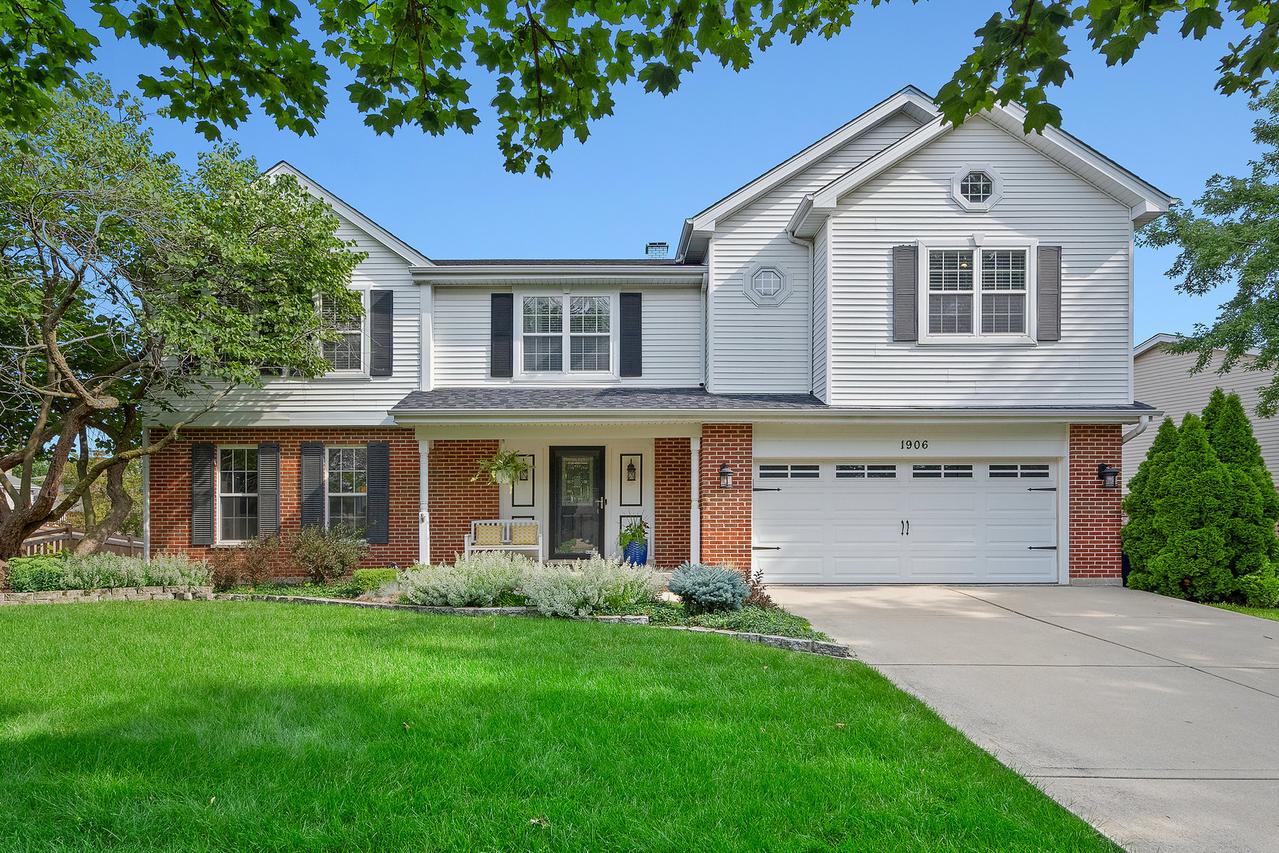 1906 Concord Dr., Downers Grove, IL 60516