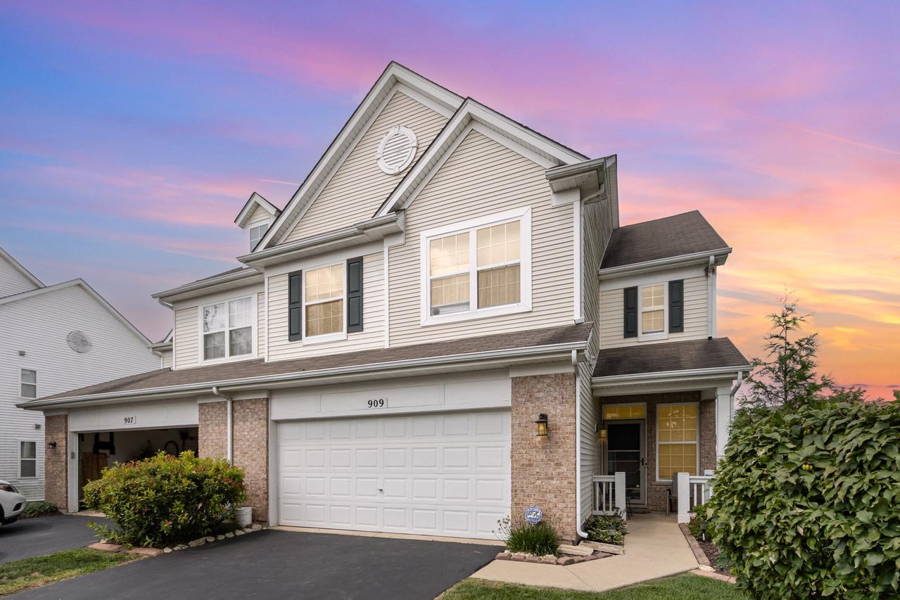 909 Bluebell Cir., Joliet, IL 60431