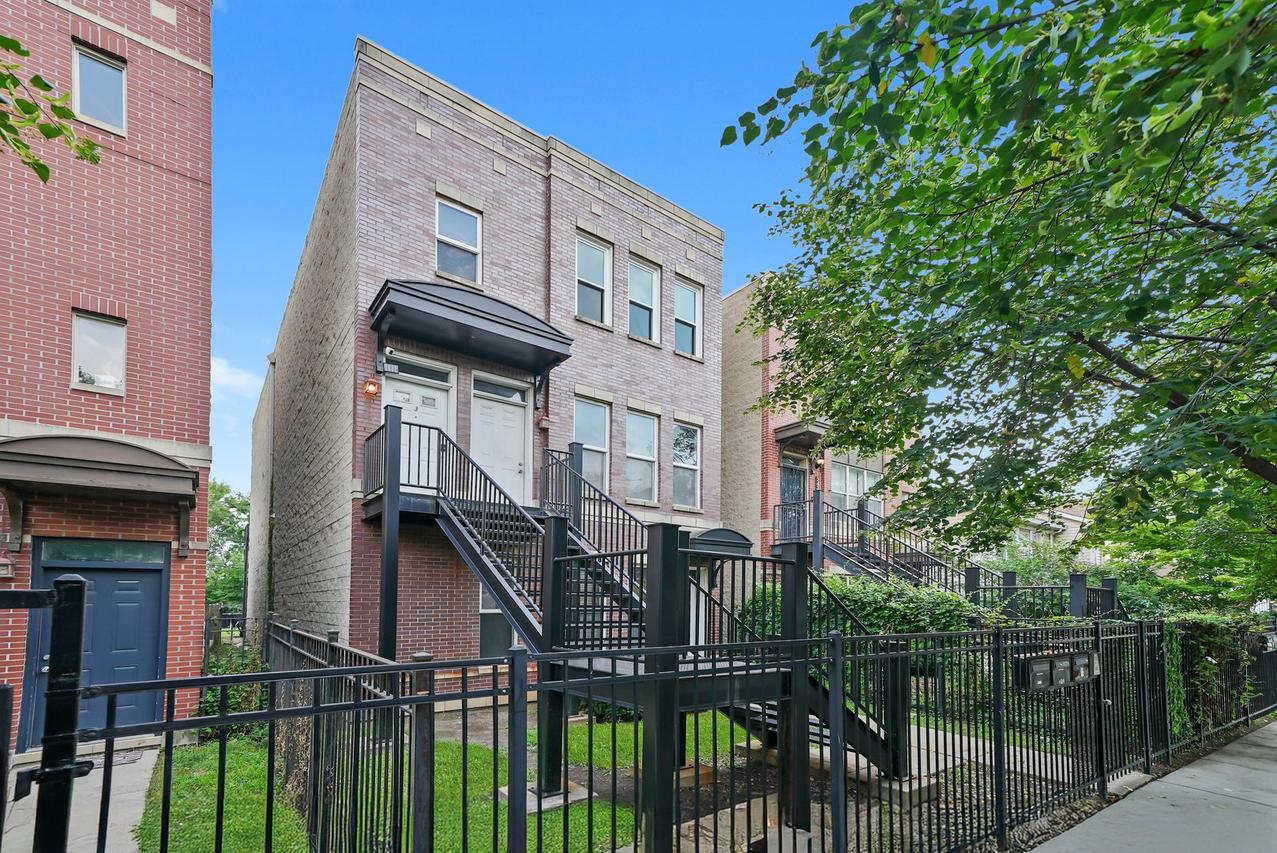 2432 W Harrison St. #3, Chicago, IL 60612