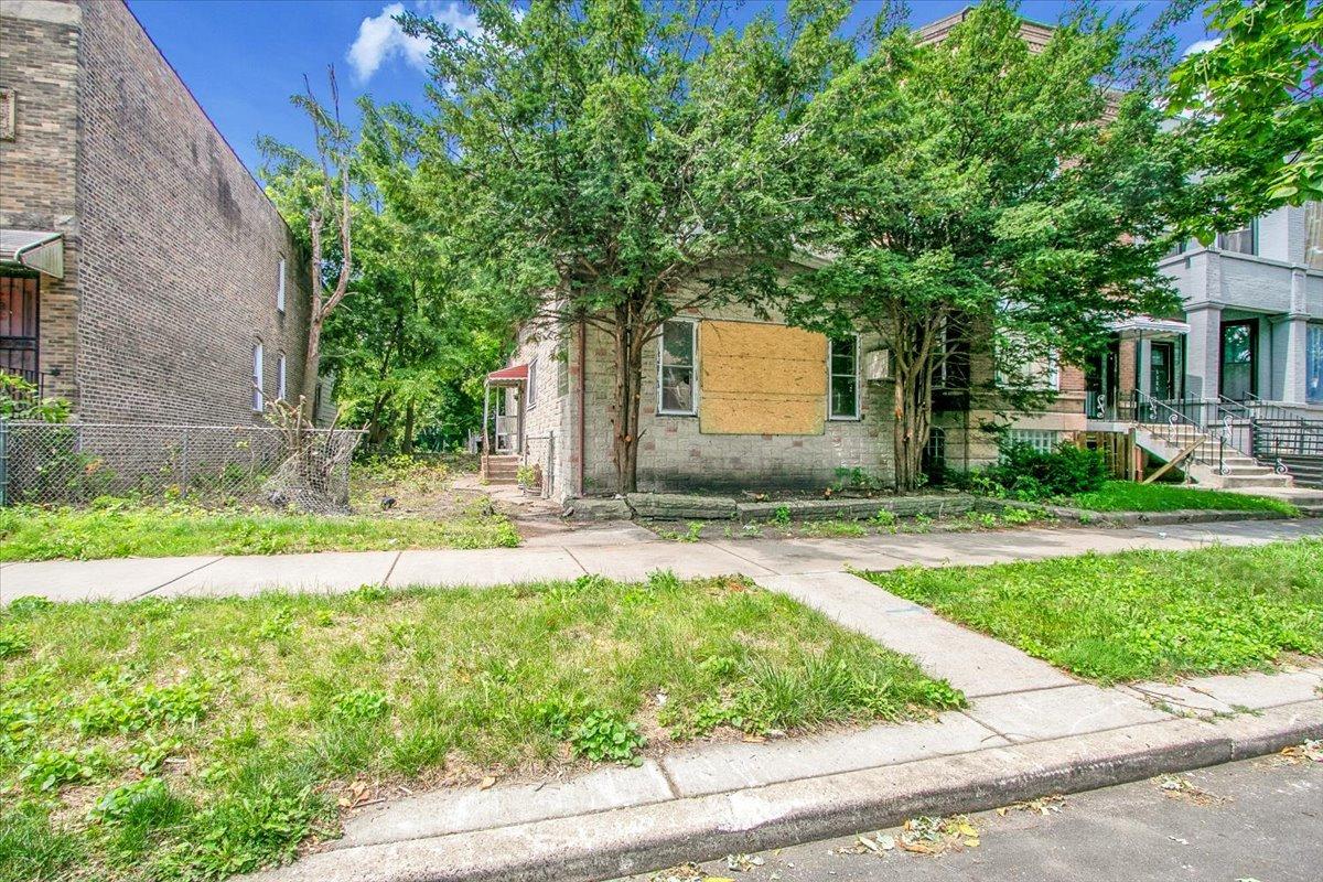 6532 S Eberhart Ave., Chicago, IL 60637