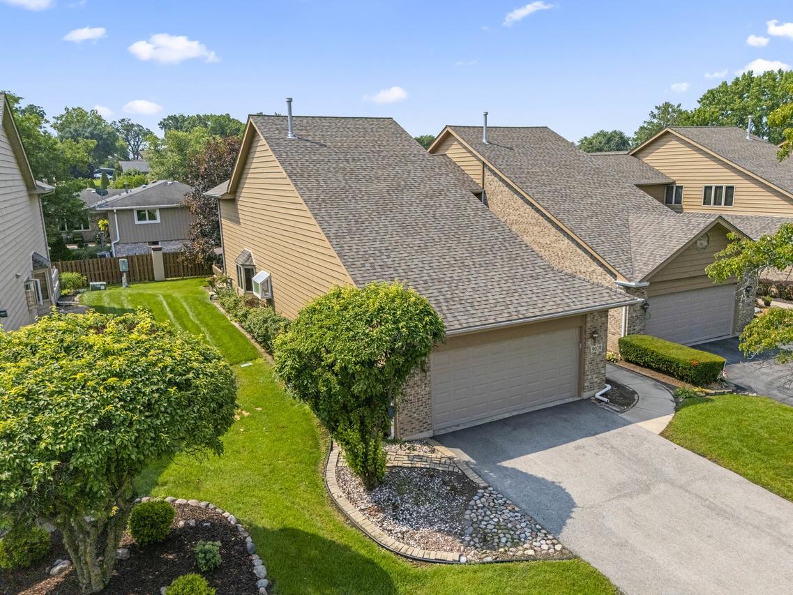 9029 Del Prado Dr., Palos Hills, IL 60465