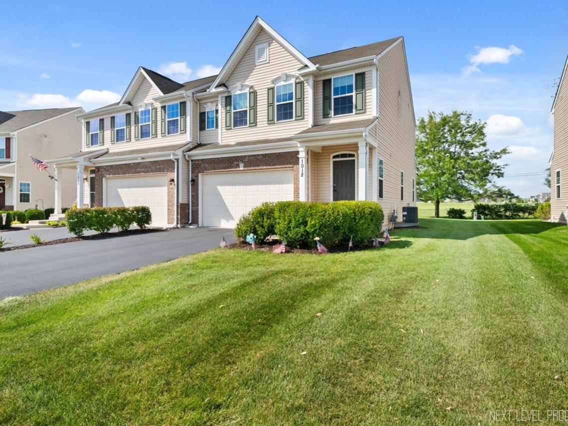 1012 Sears Cir., Elburn, IL 60119