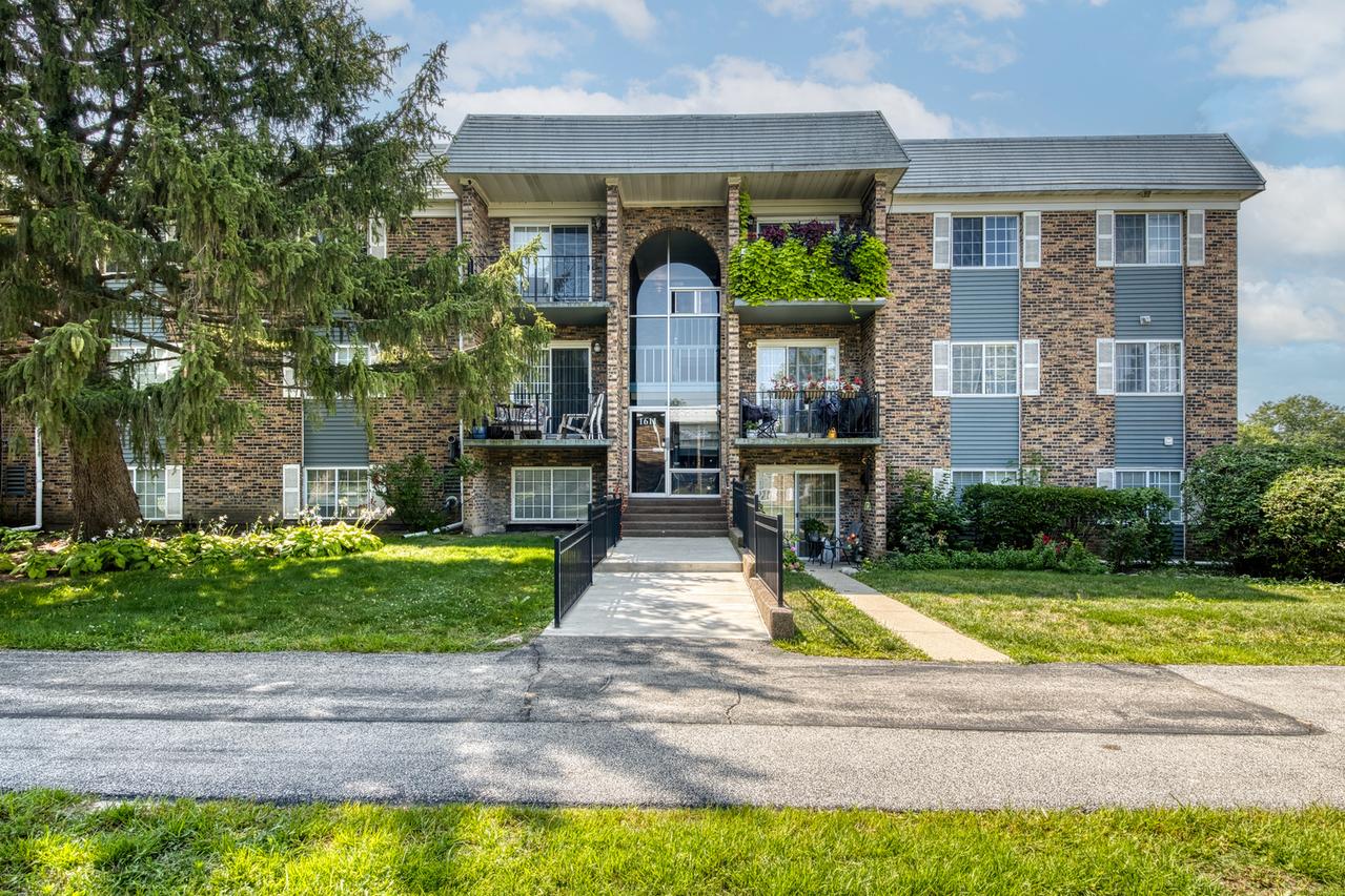 1611 N Windsor Dr. #306, Arlington Heights, IL 60004