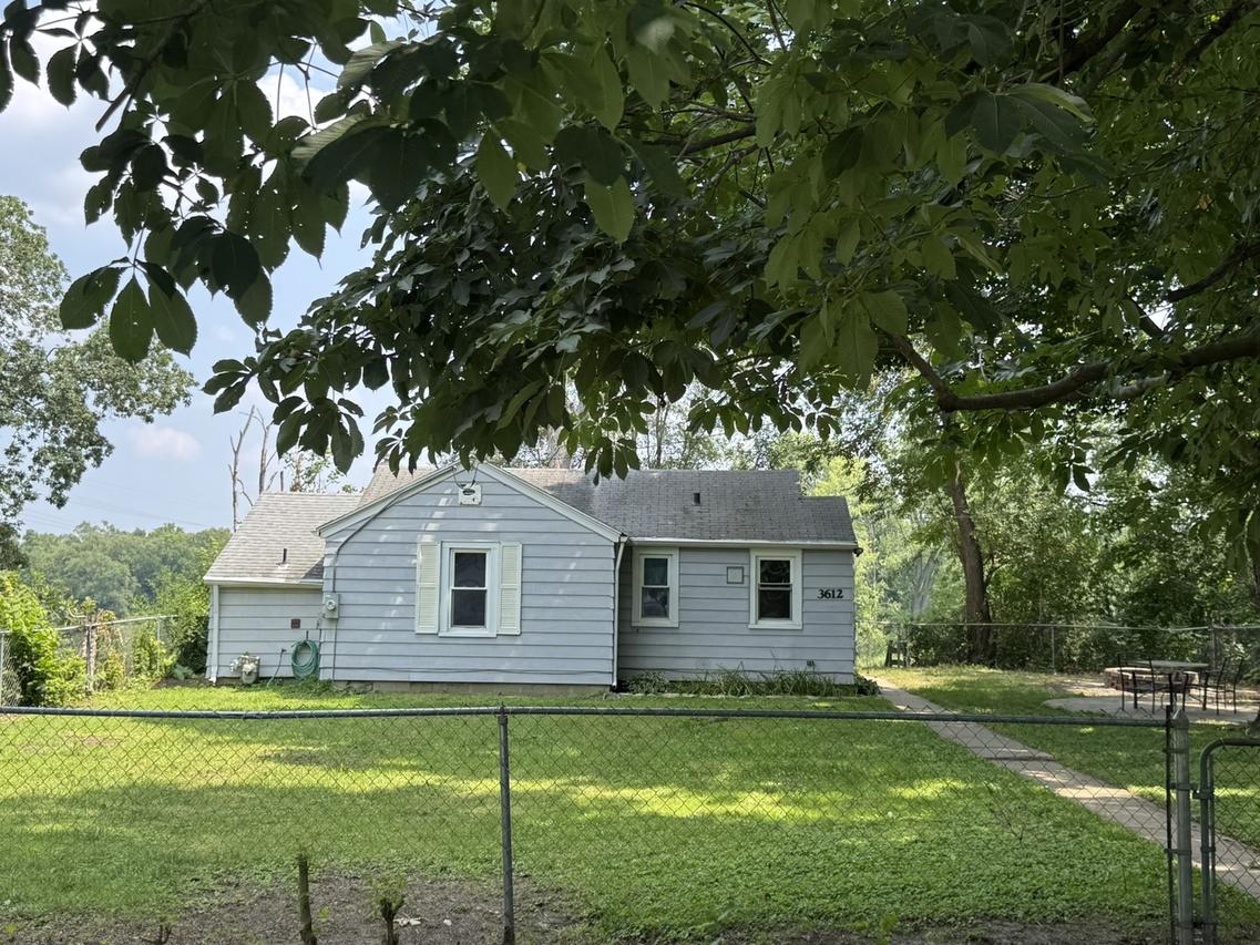 3612 Algonquin Blvd., Rockford, IL 61102