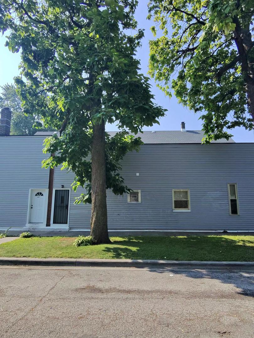 8600 S Muskegon Ave., Chicago, IL 60617