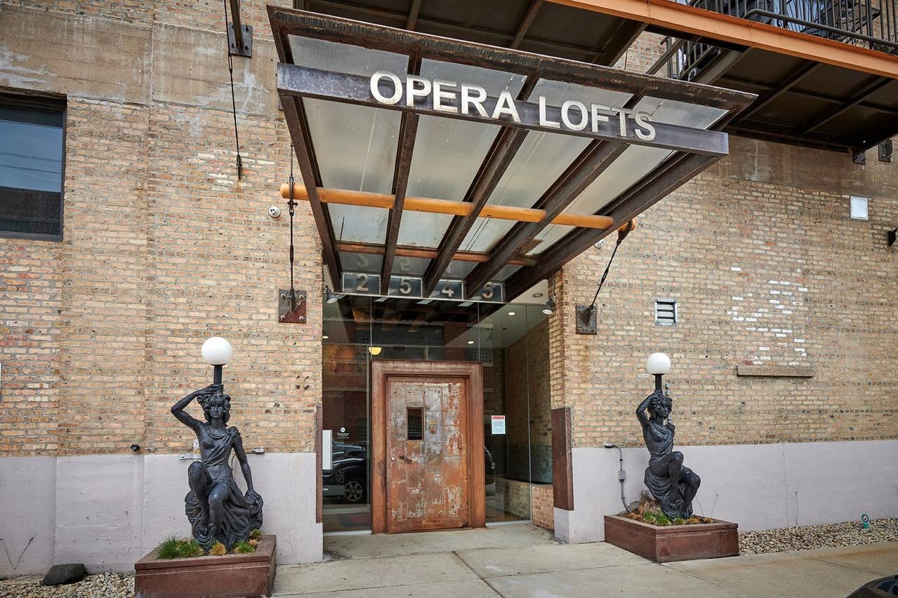 2545 S Dearborn St. #323, Chicago, IL 60616