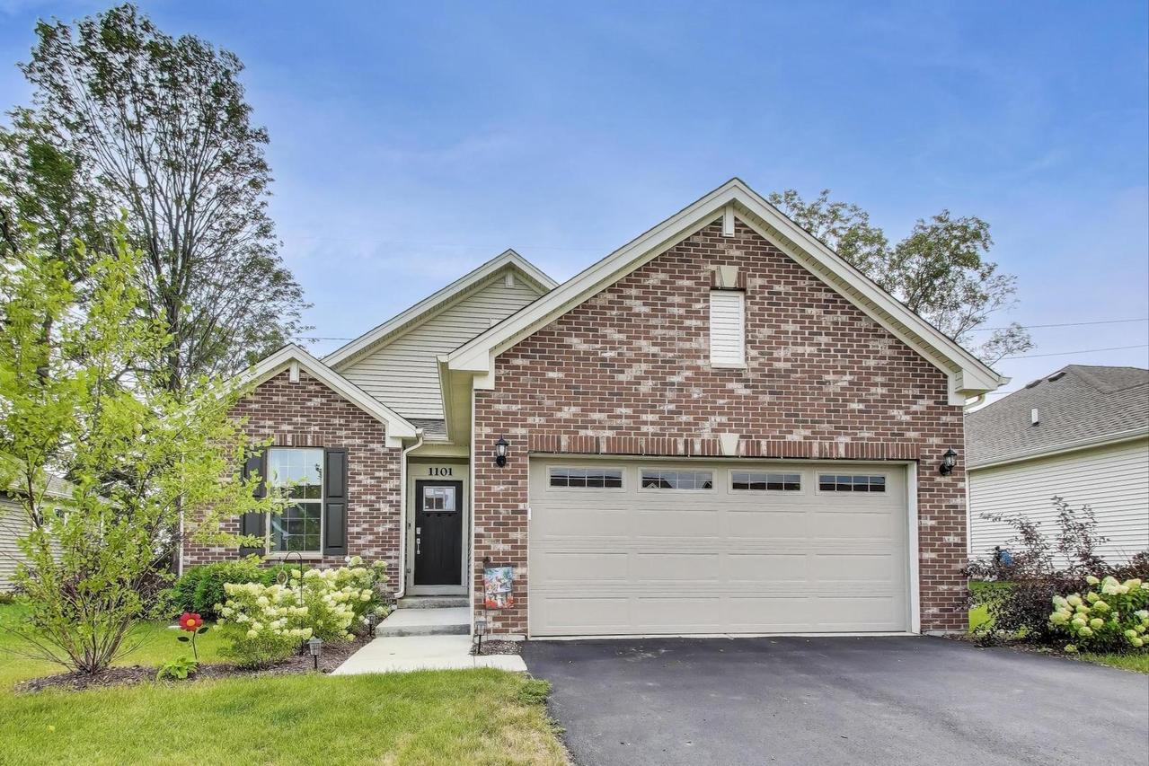 1101 Black Cherry Dr., Crystal Lake, IL 60012