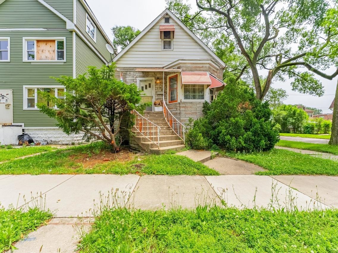 7959 S Coles Ave., Chicago, IL 60617
