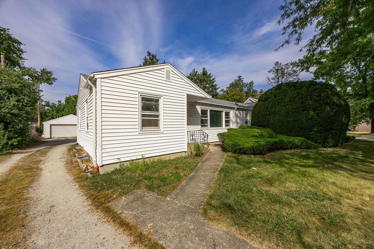 232 55th St., Downers Grove, IL 60515