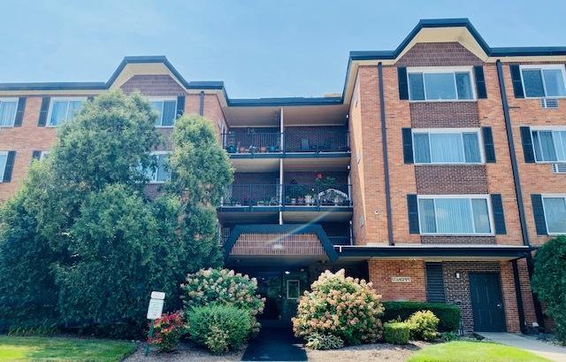 1217 S Old Wilke Rd. #11-406, Arlington Heights, IL 60005