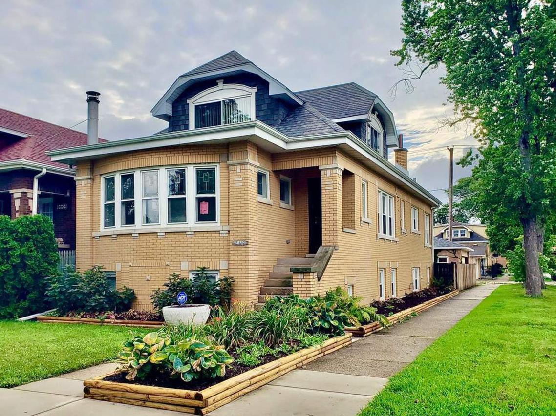 2402 Clinton Ave., Berwyn, IL 60402