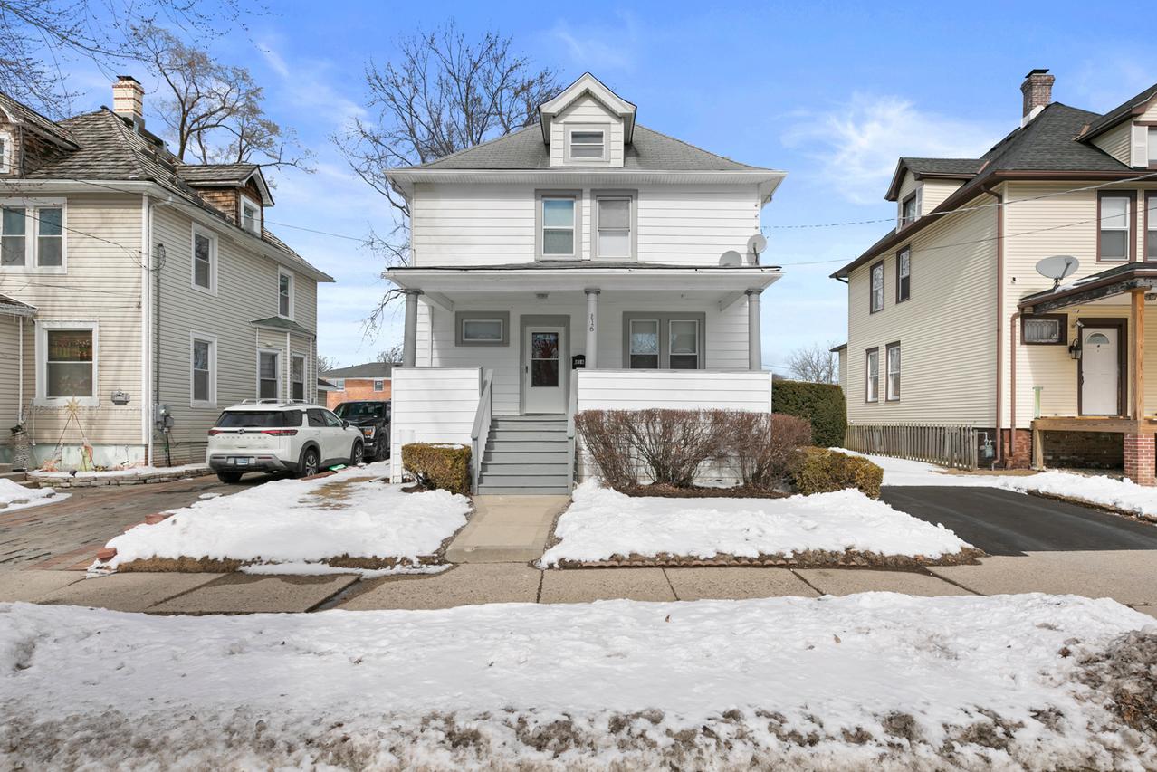 816 18th St., North Chicago, IL 60064