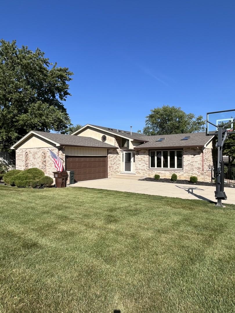 267 Center Rd., Frankfort, IL 60423