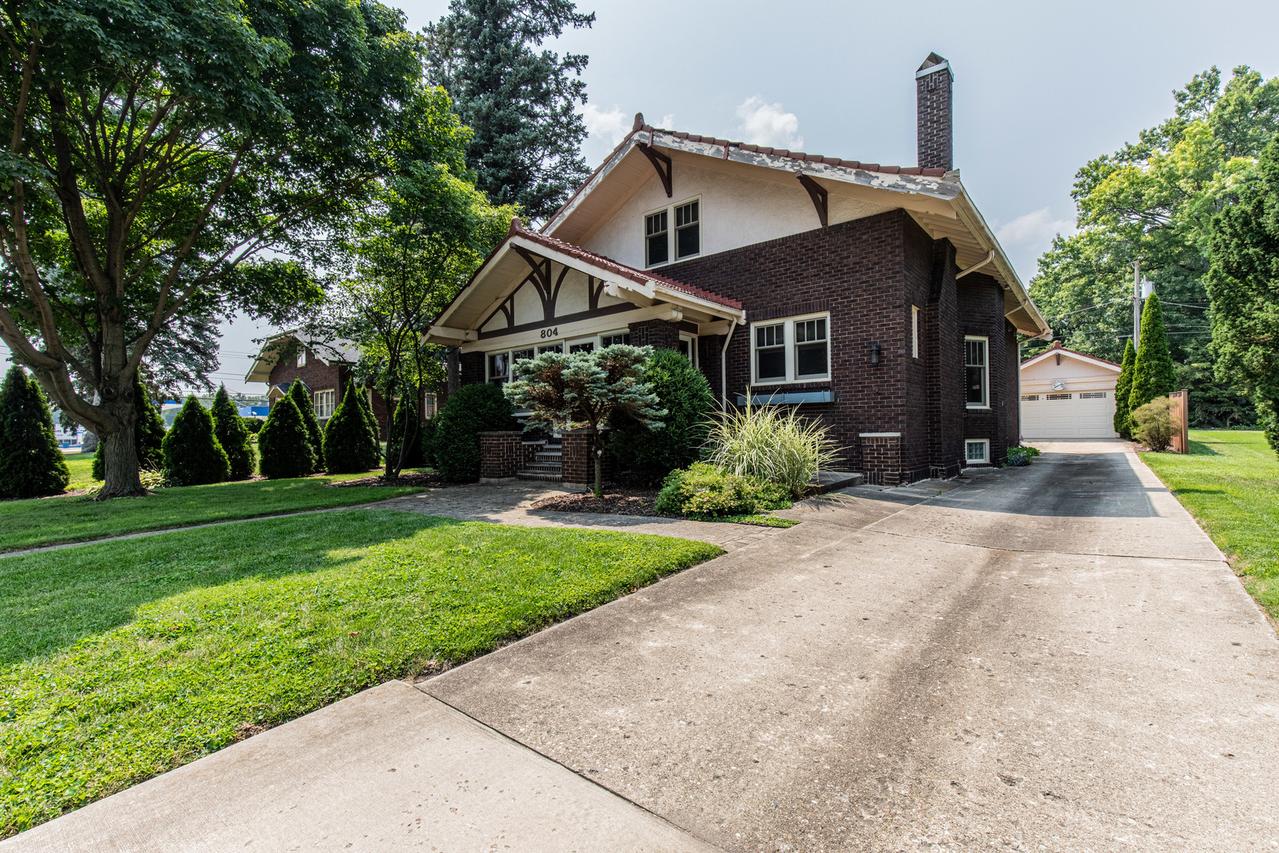 804 13th Ave., Mendota, IL 61342
