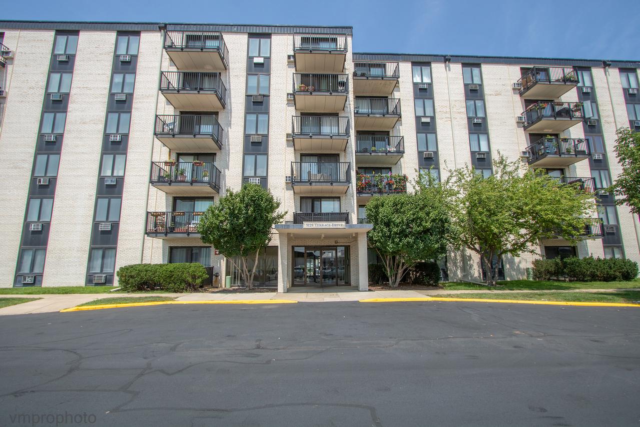 9128 W Terrace Dr. #2N, Niles, IL 60714