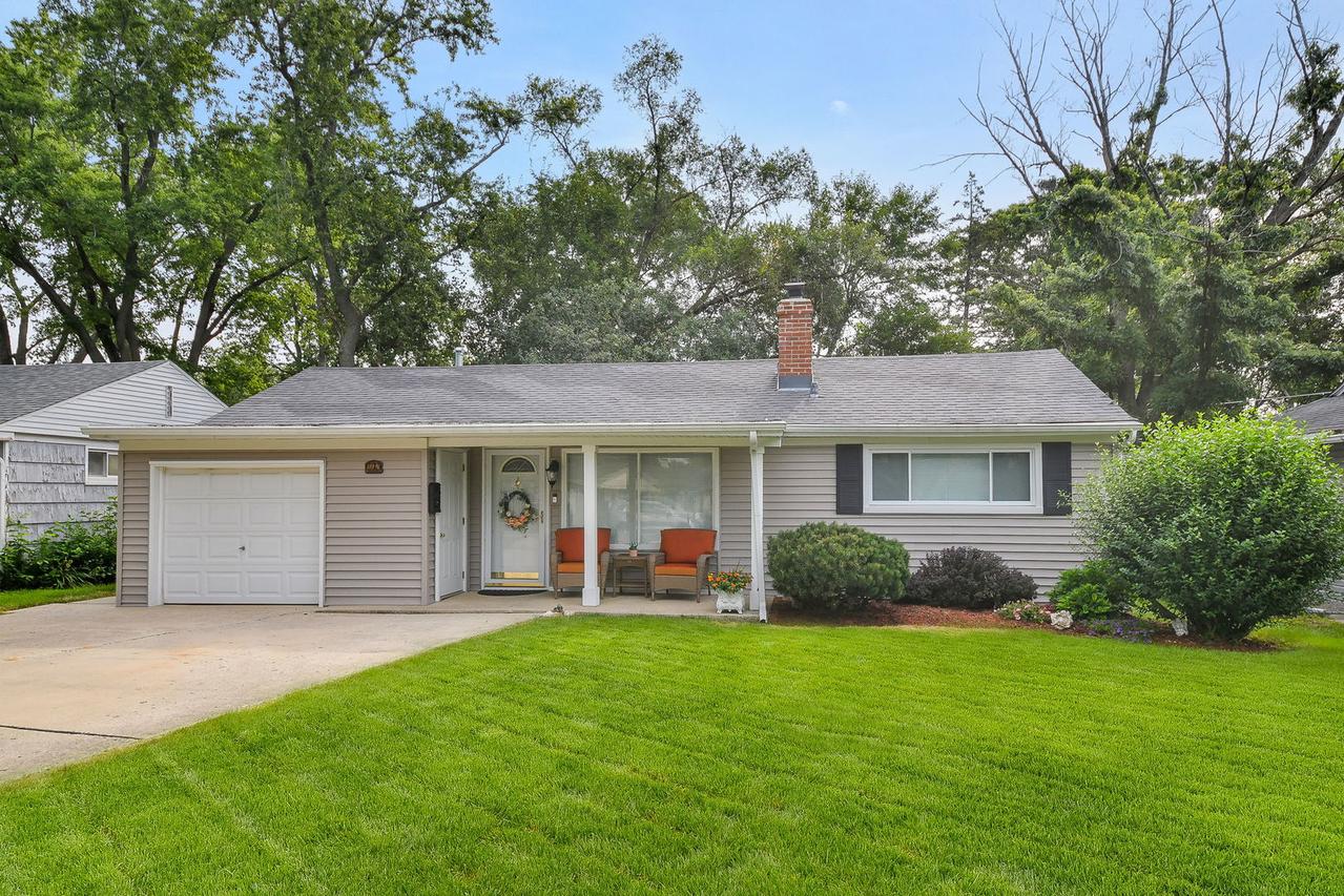 119 N Dorchester Ave., Wheaton, IL 60187