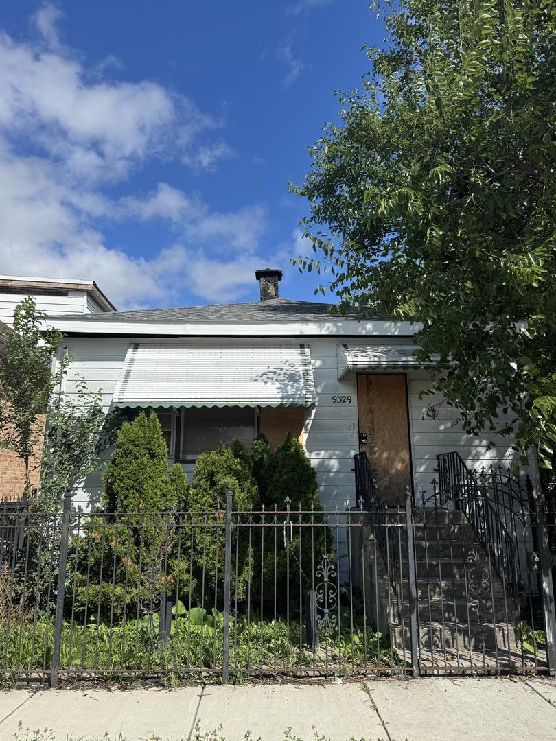 9329 S Wentworth Ave., Chicago, IL 60620