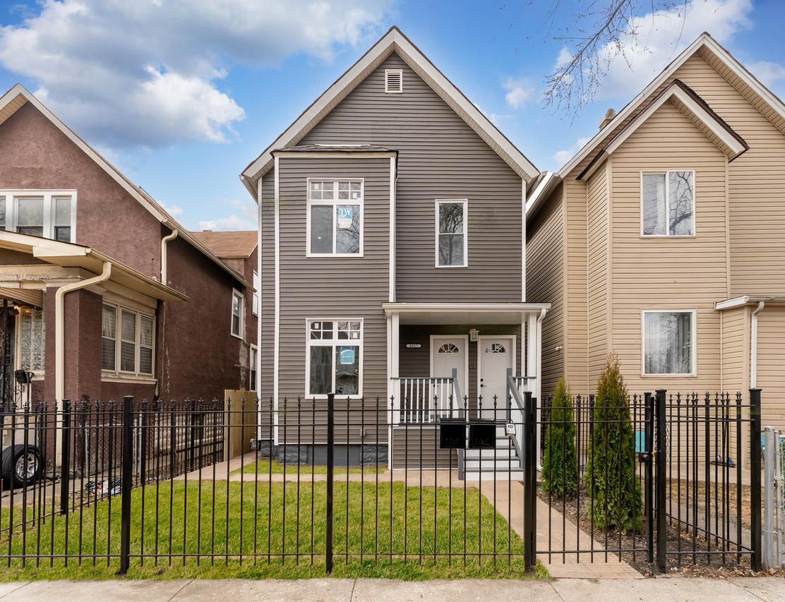 4917 W Race Ave., Chicago, IL 60644