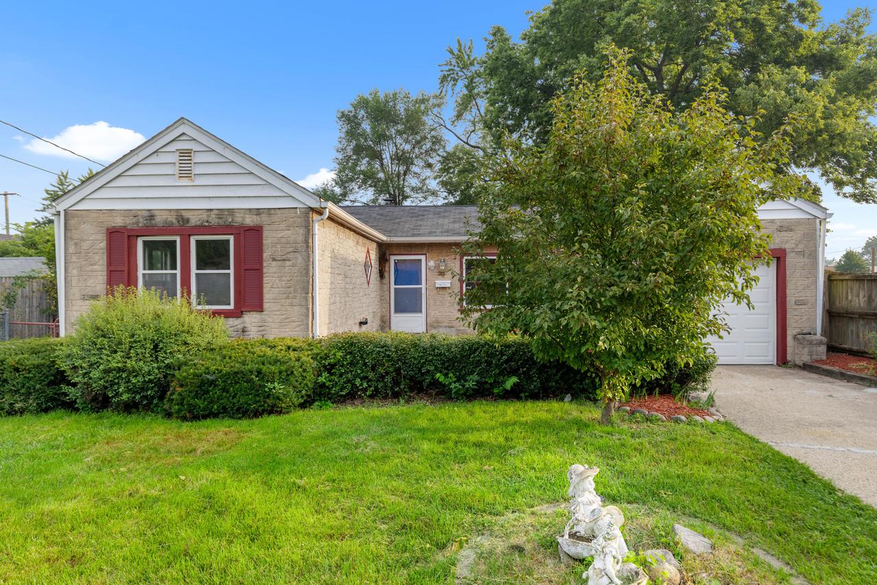 408 Sheridan Dr., Loves Park, IL 61111