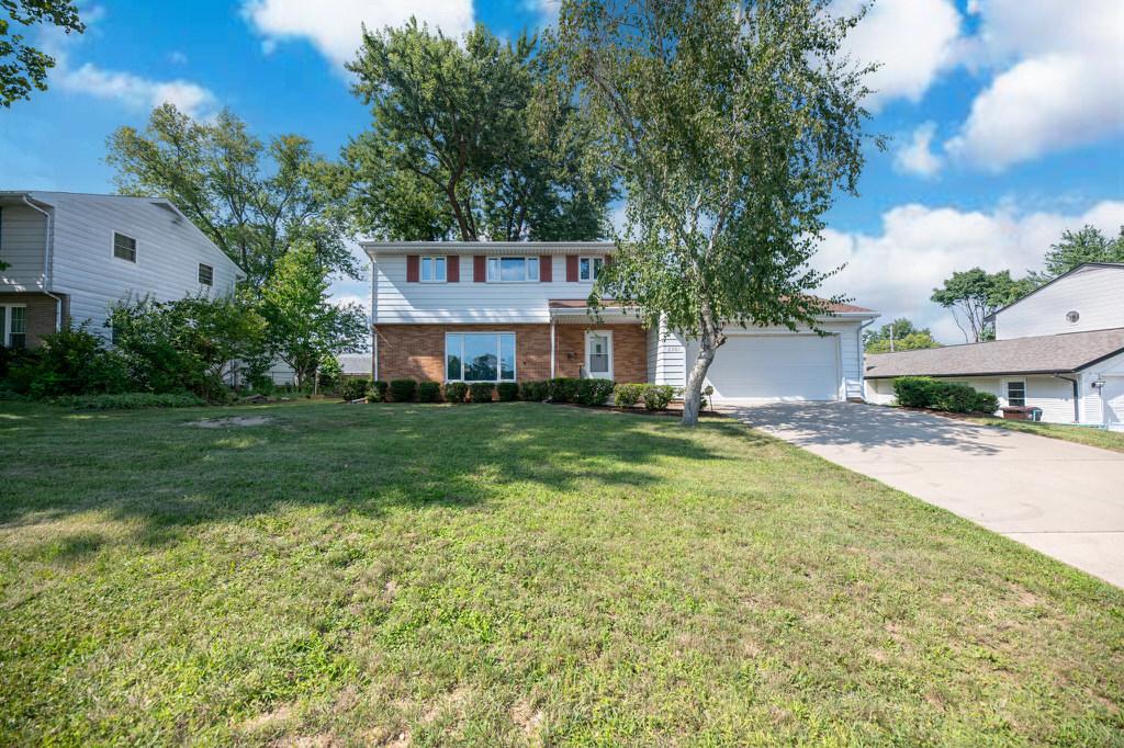 2301 W Wagner Ln., Peoria, IL 61615