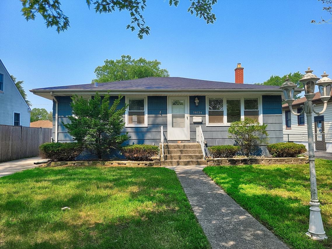 18034 Lorenz Ave., Lansing, IL 60438