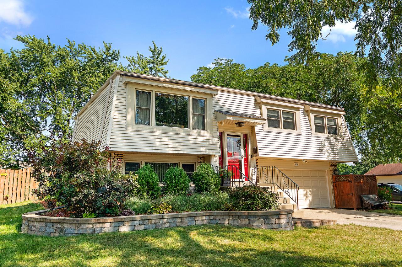 16251 Olcott Ave., Tinley Park, IL 60477