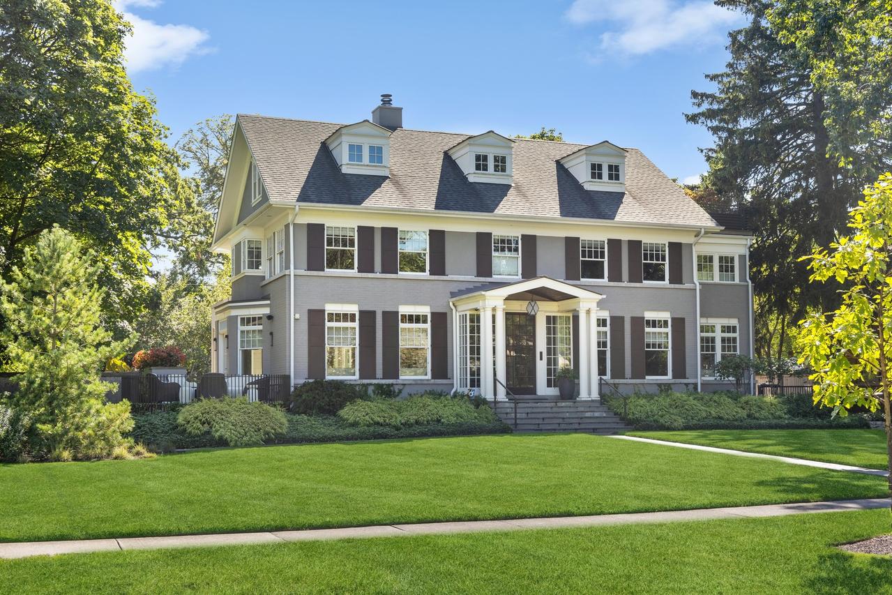 819 Chestnut Ave., Wilmette, IL 60091