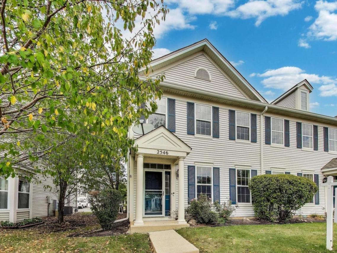 2546 Capitol Ave., Aurora, IL 60503