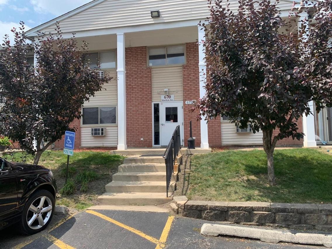 670 Marylin Ave. #207, Glendale Heights, IL 60139