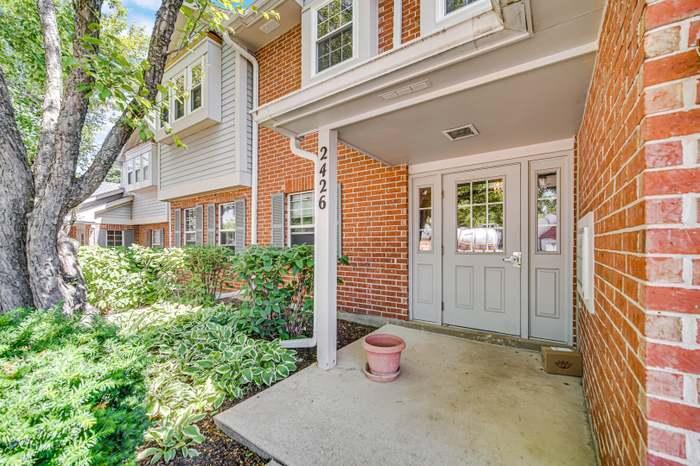 2426 Raleigh Ct. #7, Schaumburg, IL 60193