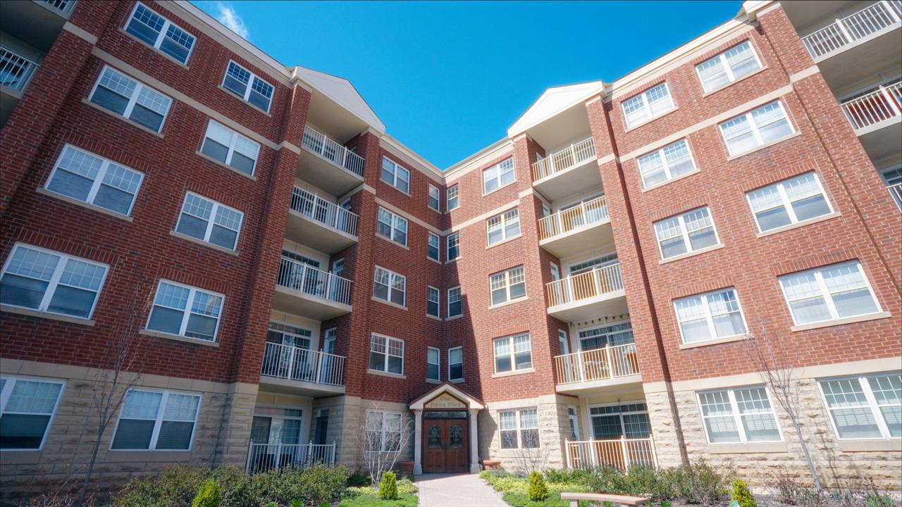 1 Itasca Pl. #408, Itasca, IL 60143