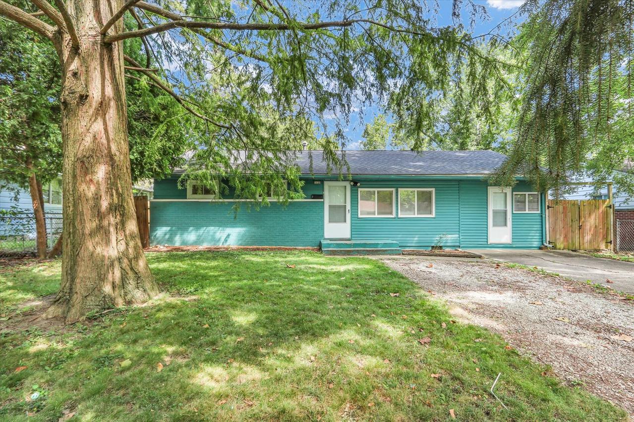 1120 W Beardsley Ave., Champaign, IL 61821